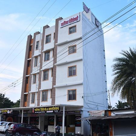 Hotel Kalika Residency Akalkot Екстериор снимка