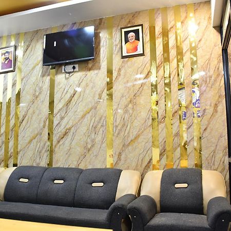Hotel Kalika Residency Akalkot Екстериор снимка